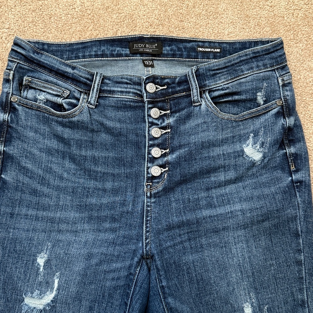 Judy Blue High Rise Distressed Dark Indigo Trouser Flare Stretch Jeans Size 31 - Picture 3 of 9